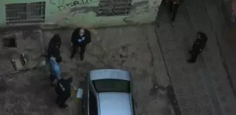 Polisi görünce kaçtı, otomobilin altına uyuşturucu saklarken yakalandı