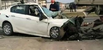 TIR'a çarpan otomobilin sürücüsü hayatını kaybetti