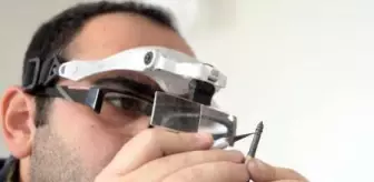 Toplumsal olayları, tarihi mekanları ve hayallerini kalemlere işliyor