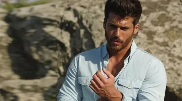 Can Yaman, İtalya'da servet değerinde dizi anlaşması yaptı! Bölüm başına 925 bin TL alacak