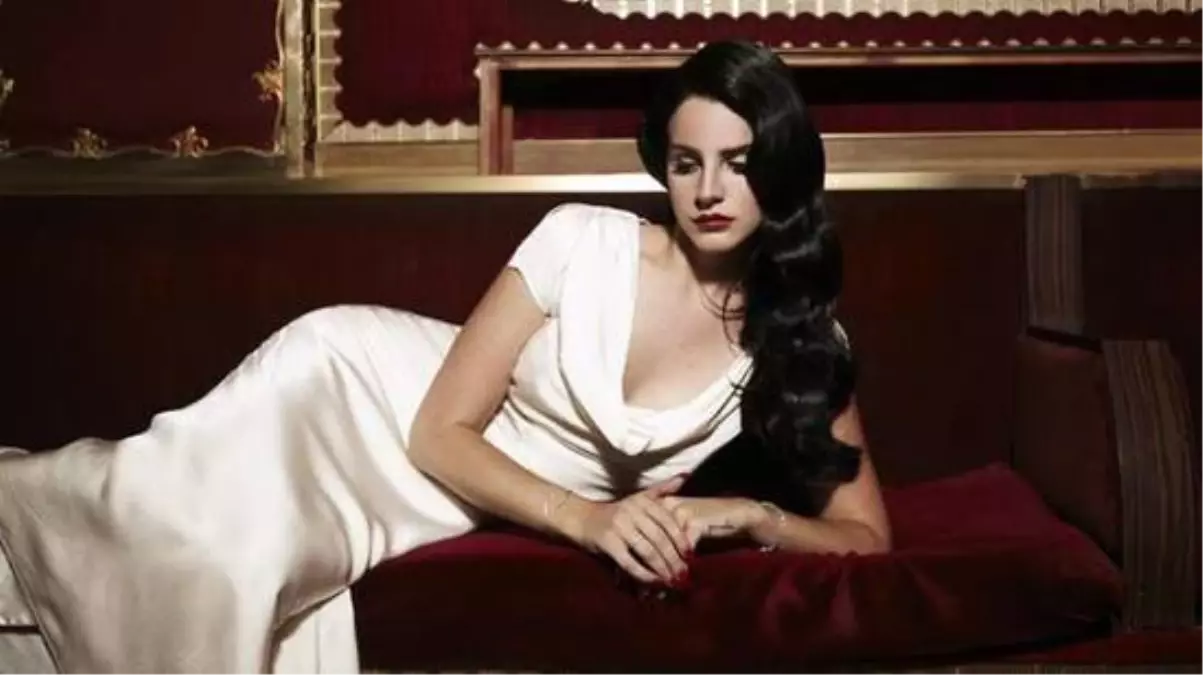 Dünyaca ünlü şarkıcı Lana del Rey\'in son hali görenleri şaşırttı