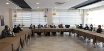 'Evlat nöbeti'ne, kısıtlamanın ikinci gününde kaldıkları otelde devam ettiler