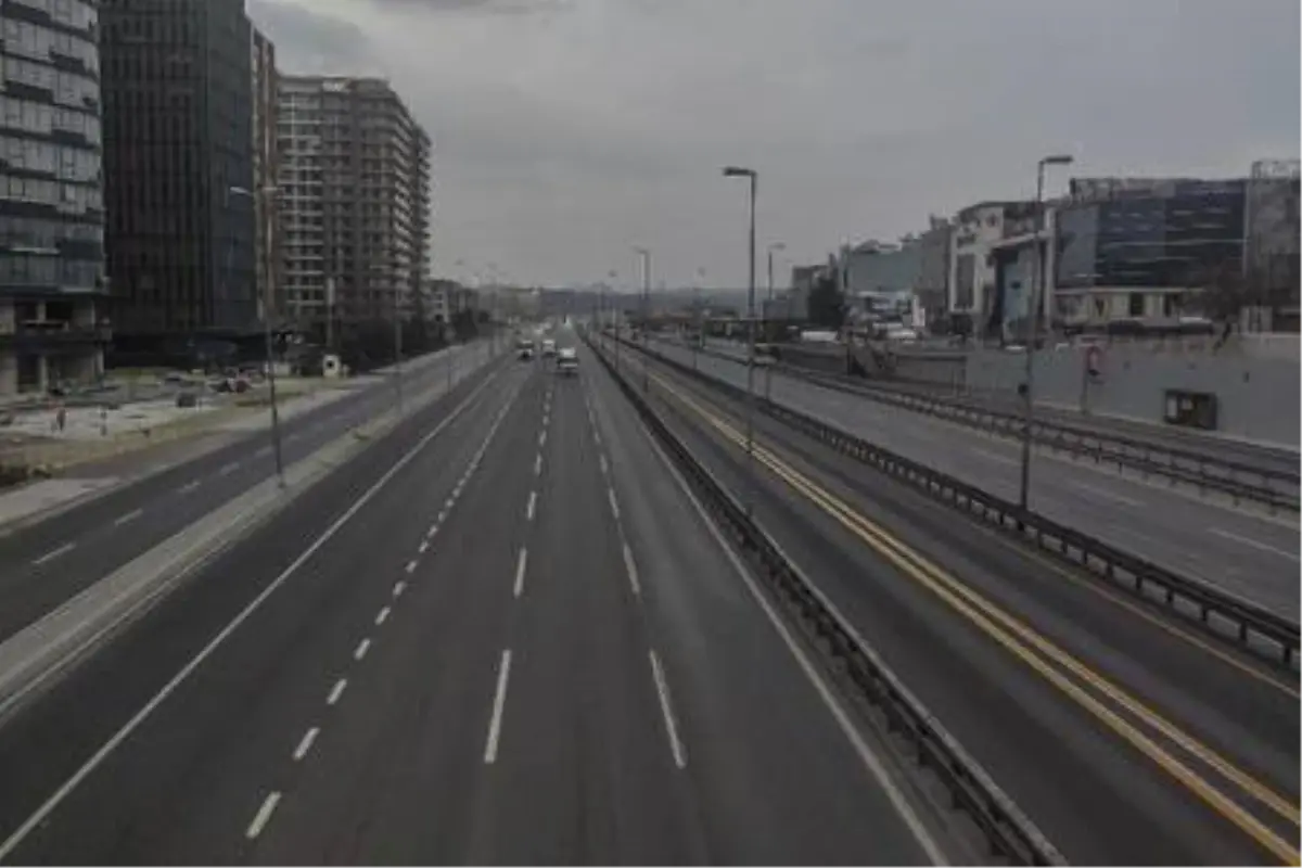 Son dakika haberi | İSTANBUL\'DA YOLLAR BOŞ KALDI