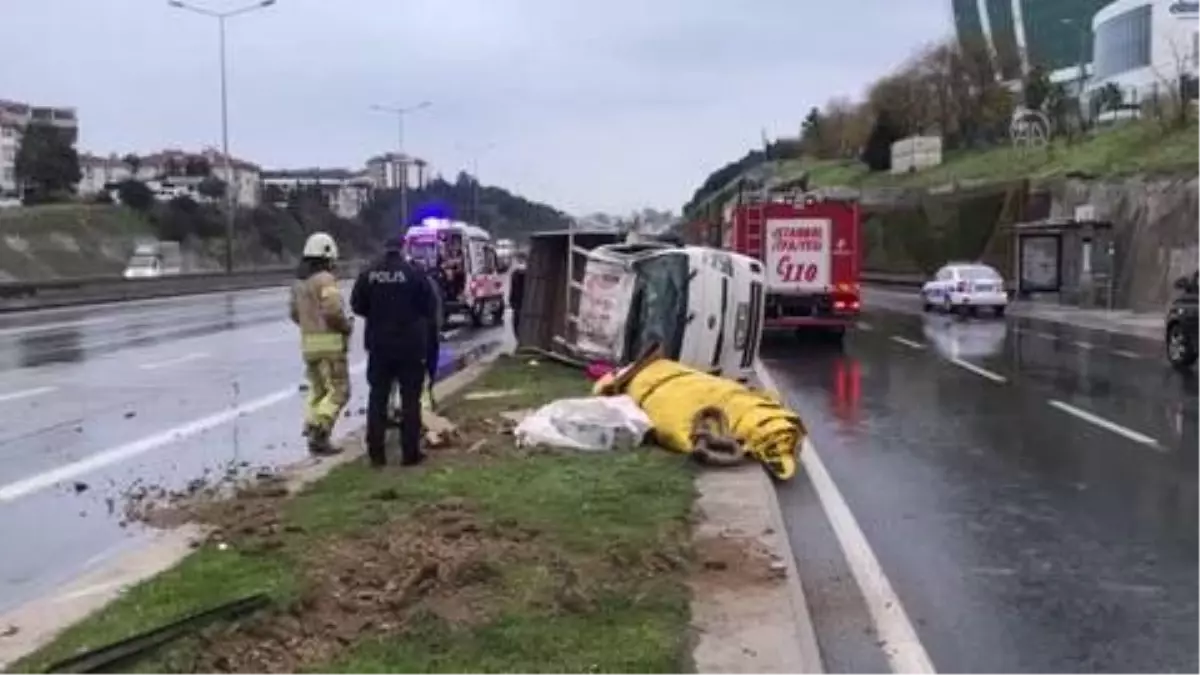 Son dakika haberi! Maltepe\'de trafik kazası: 2 yaralı