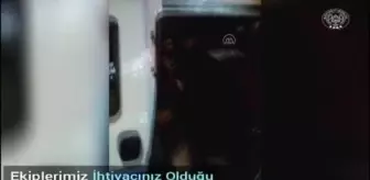 Yolda kalan yaşlı adamı polisler evine götürdü