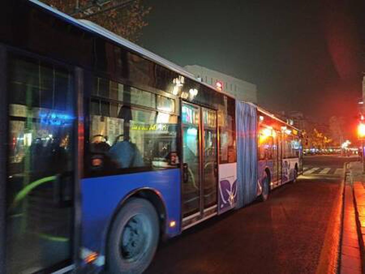 Ankara\'da kısıtlamanın bitmesiyle sokaklar hareketlendi