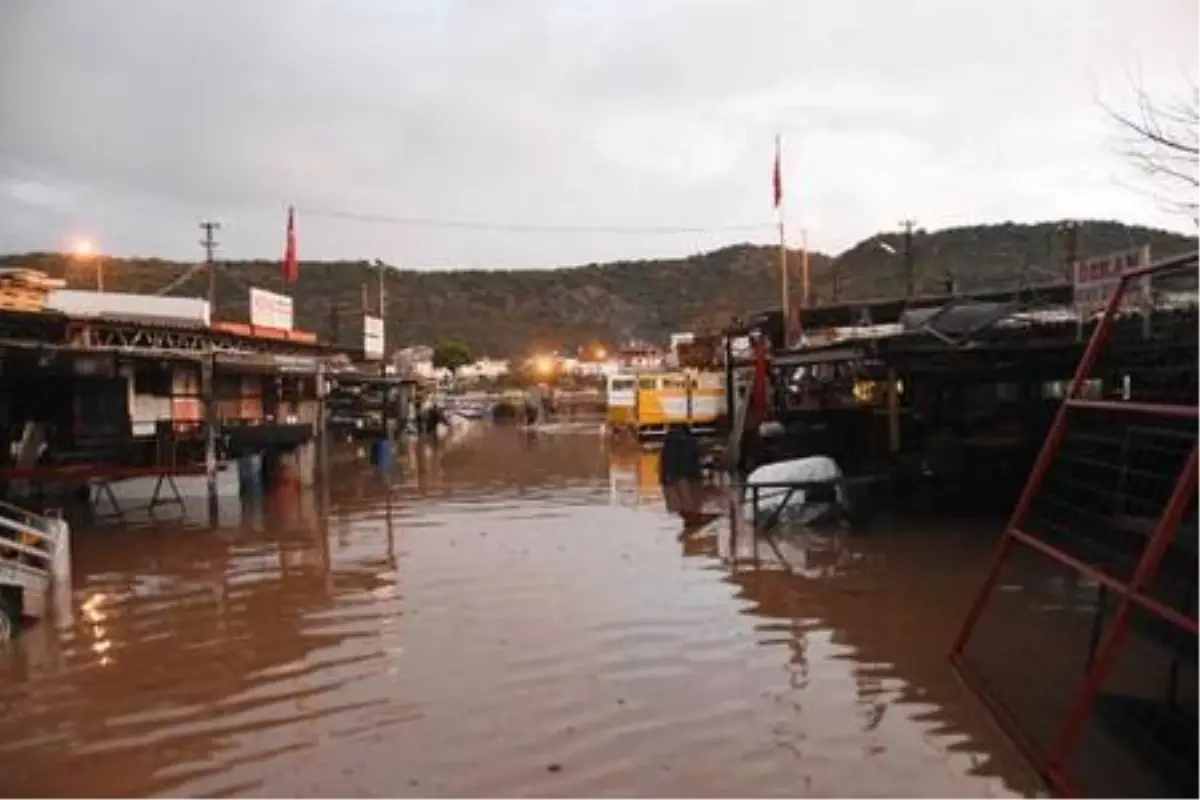 Antalya'yı sağanak vurdu (4)