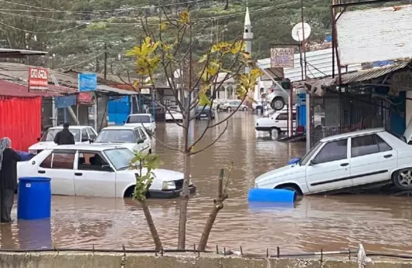 Antalya'yı sağanak vurdu (4)