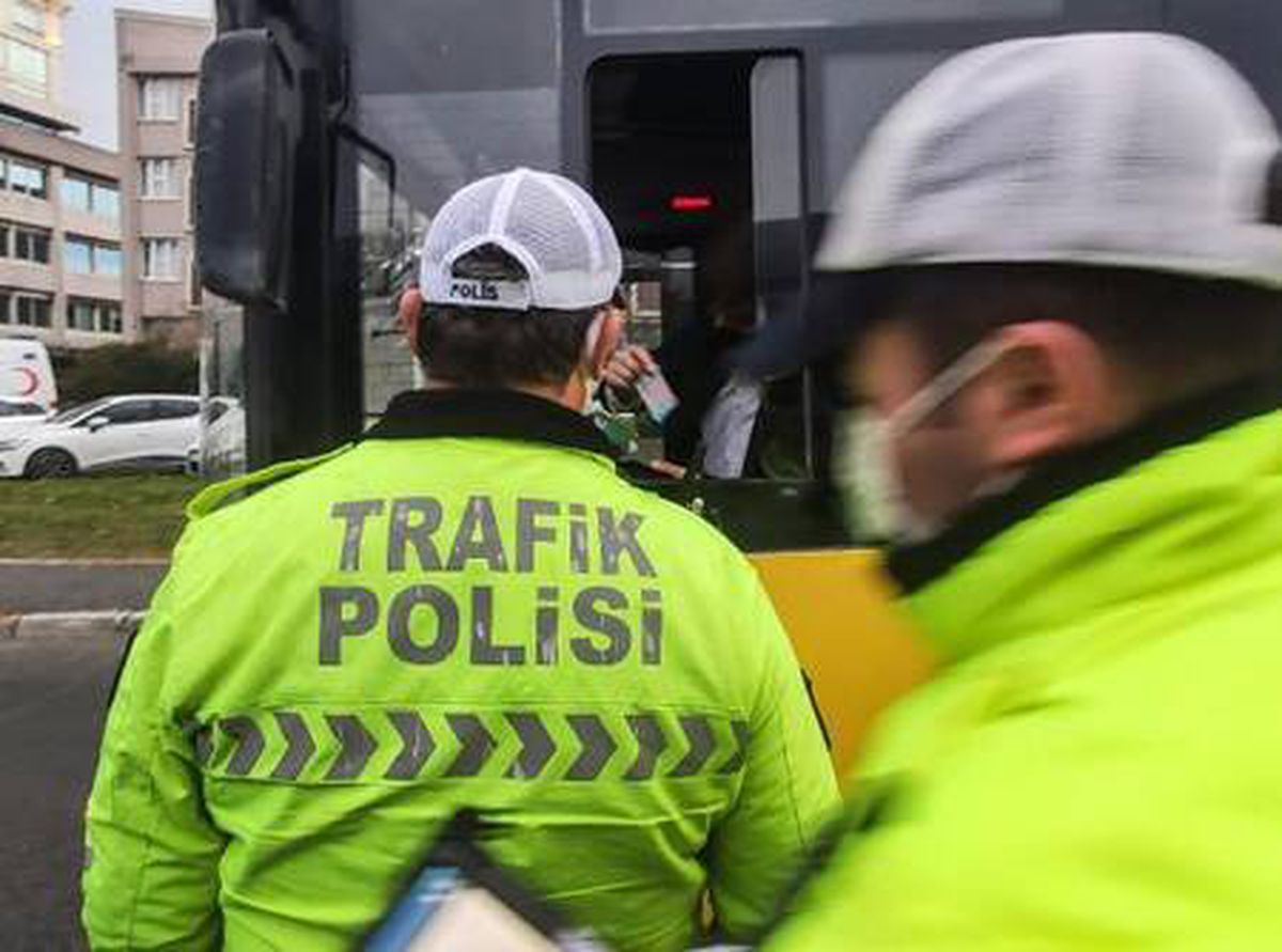Fatih\'te toplu taşıma araçlarına yönelik koronavirüs denetimi