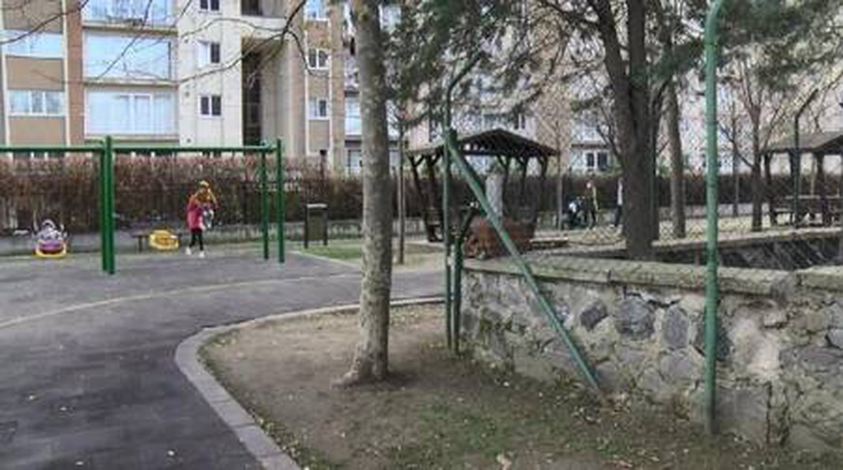 Esenyurt\'ta ayakkabı kutusu içinde yeni doğmuş bebek bulundu