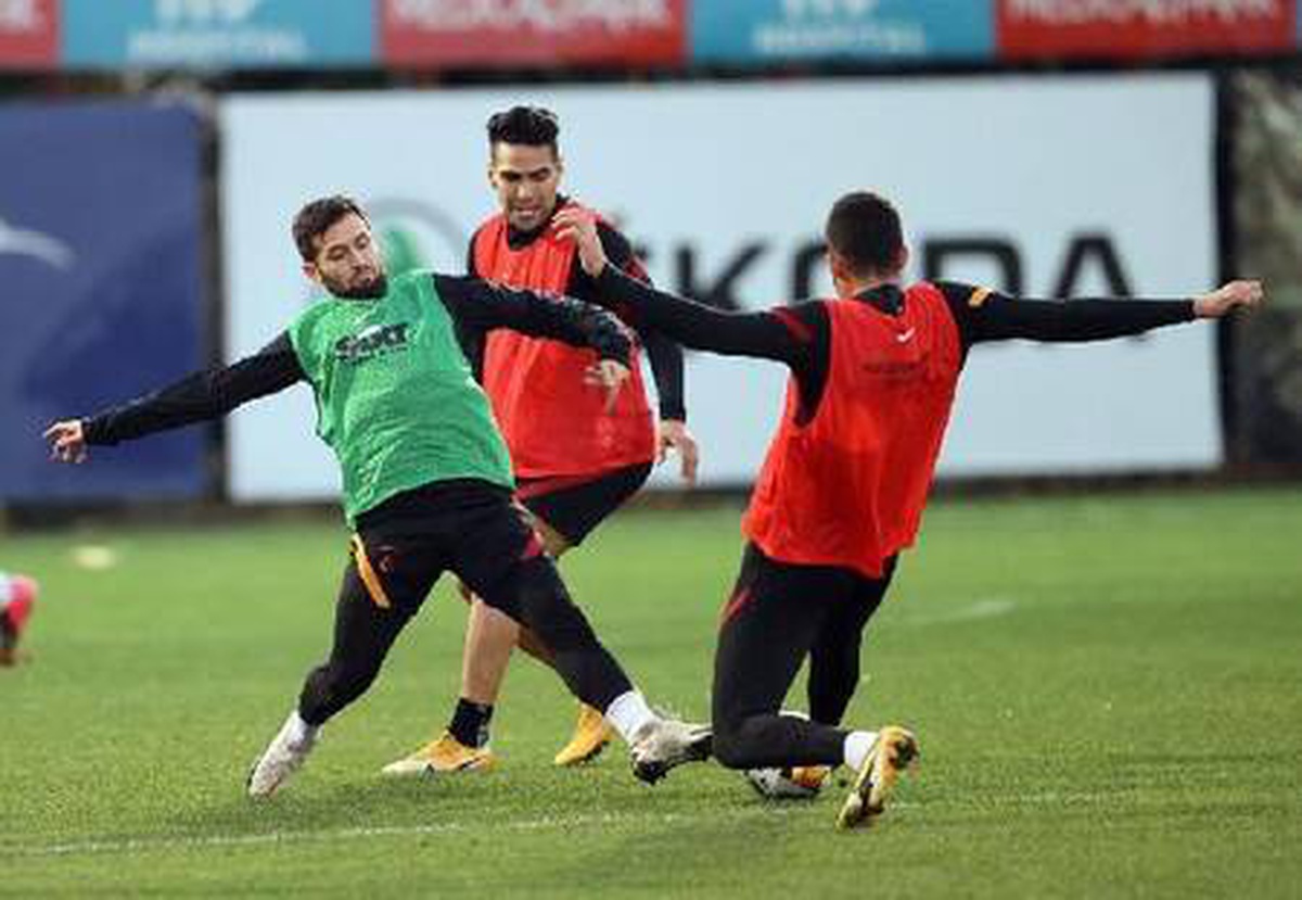 Galatasaray\'da Fraport TAV Antalyaspor mesaisi
