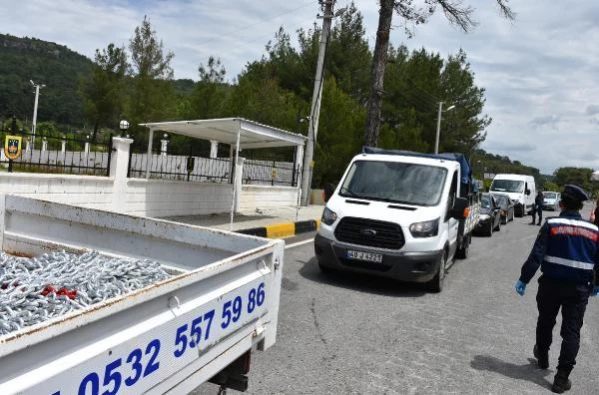 Jandarmadan Marmaris'te yılbaşı öncesi yol denetimi