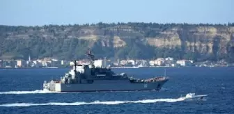 Rus savaş gemisi, Çanakkale Boğazı'ndan geçti