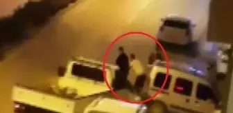 Sokak kısıtlamasında, tekme ve yumruklu 'yol verme' kavgası kamerada