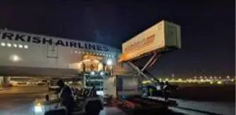 Çin aşılarını Türkiye'ye taşıyan uçaktan ilk görüntü