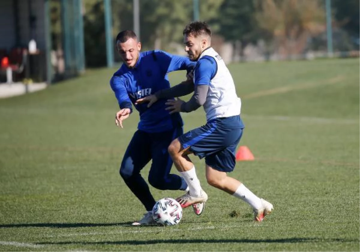 Trabzonspor\'da Abdülkadir Ömür takımla çalışmalara başladı