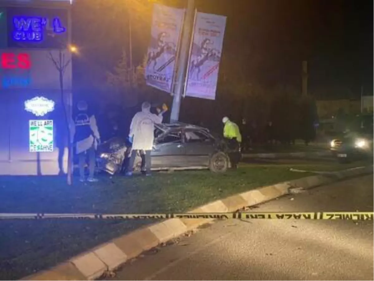 Ümraniye'de takla atan otomobilin sürücüsü hayatını kaybetti