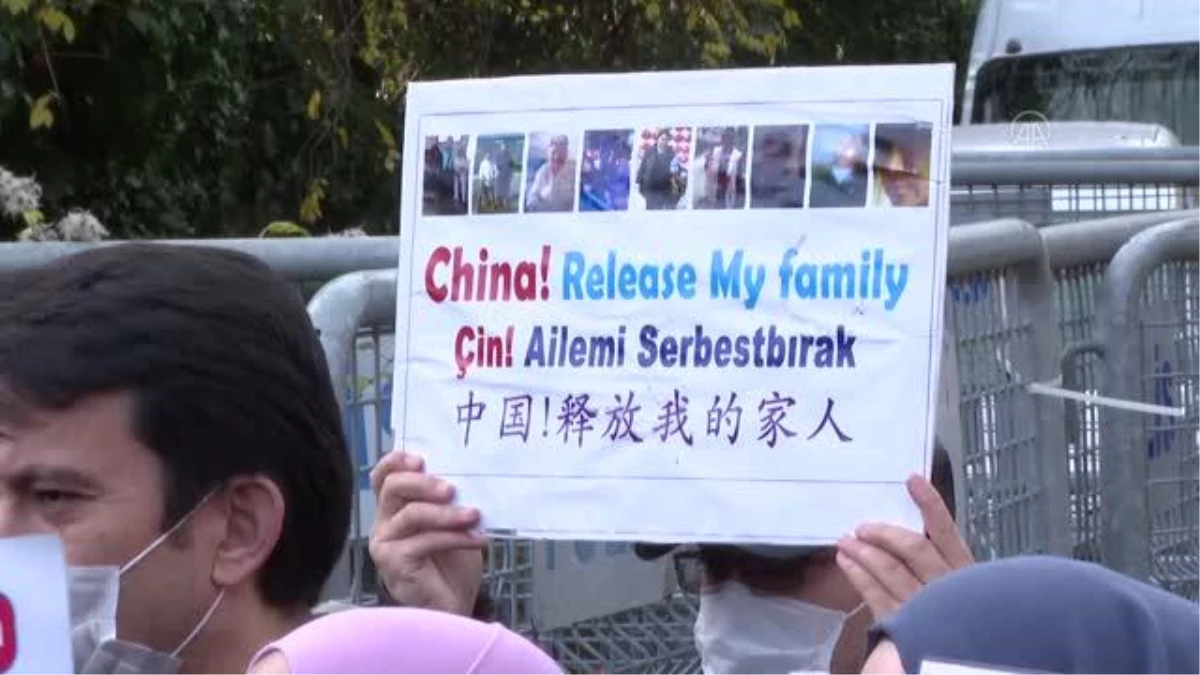Uygur Türkleri\'nden Çin\'in İstanbul Başkonsolosluğu önünde eylem