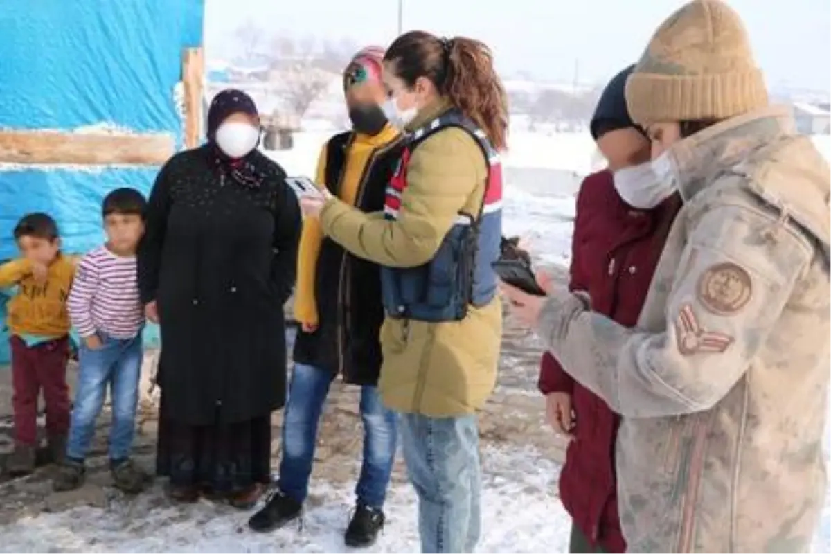 Ardahan'da jandarma köylerde KADES'i anlattı