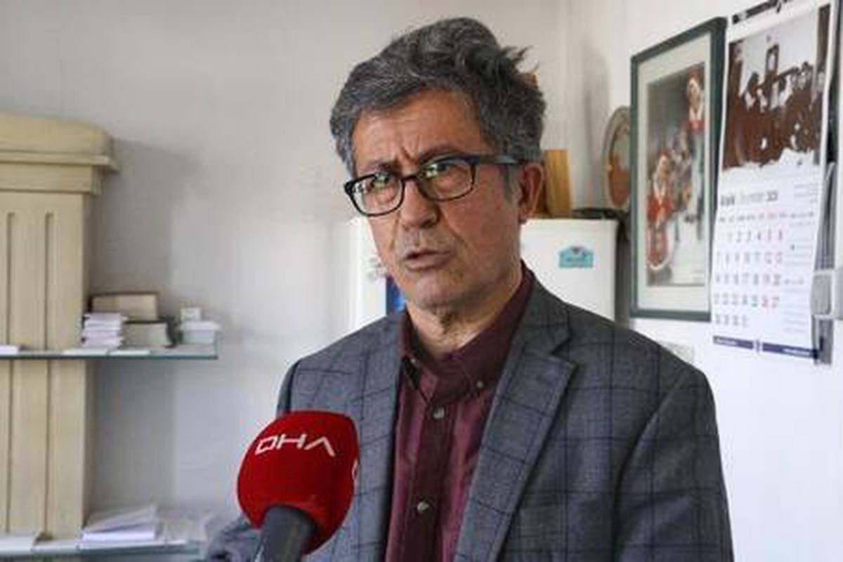 Aşı gönüllüsü profesör: Aşı güvenli, yaptırılabilir