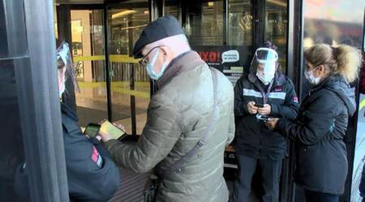 AVM\'lerde yılbaşı yoğunluğu