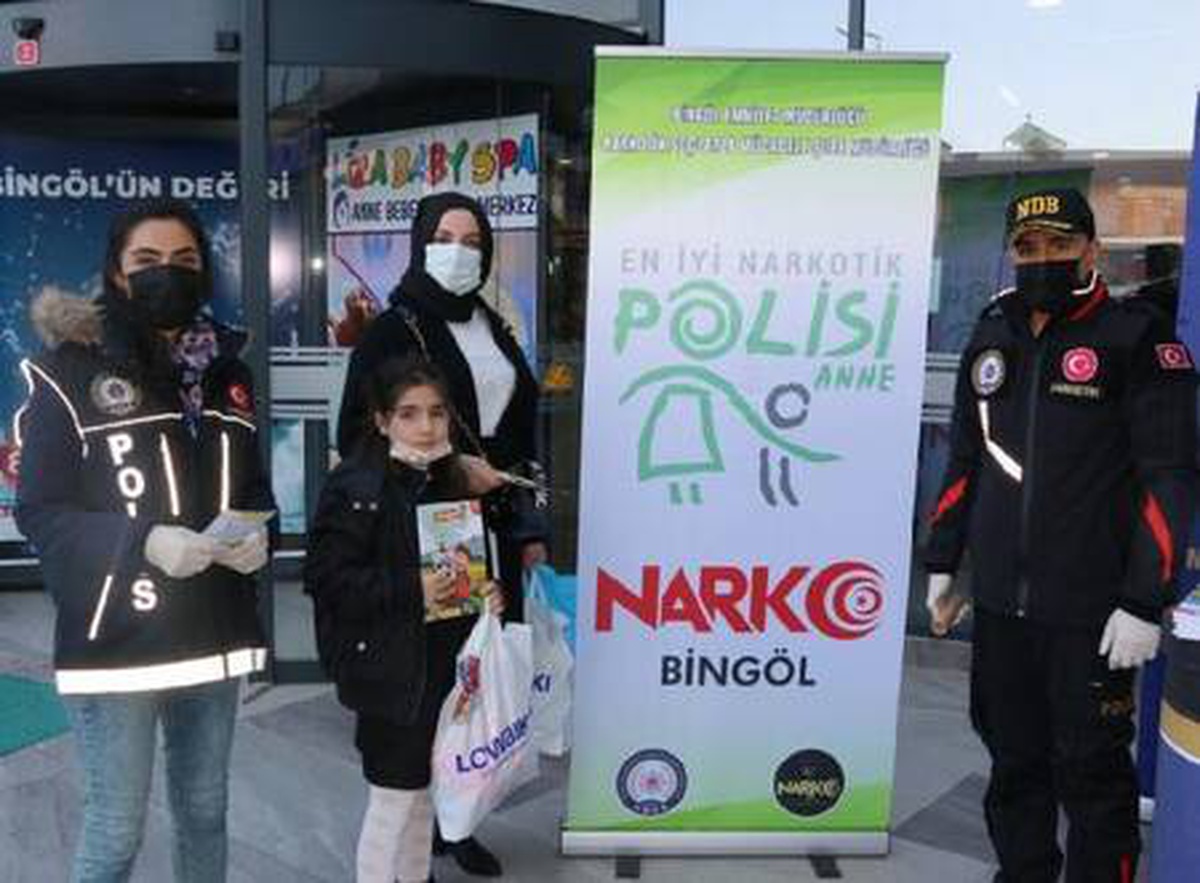 Bingöl\'de \'En iyi narkotik polisi anne\' projesi