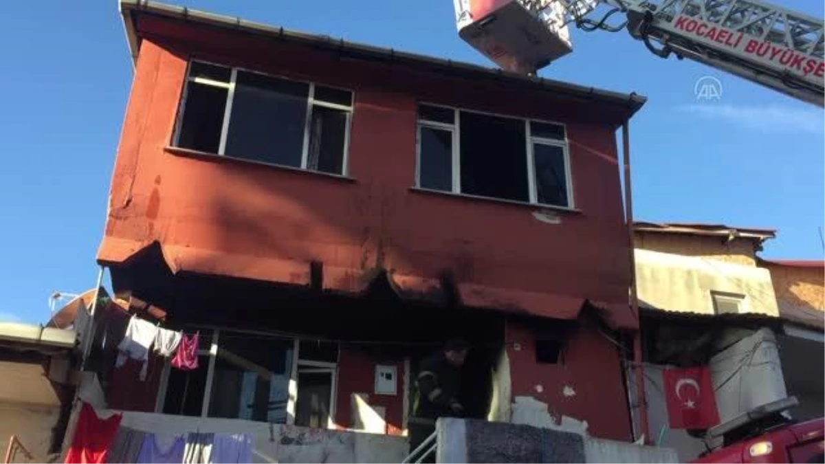Kocaeli\'de evde çıkan yangında yaralanan çocuk öldü