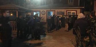 Son dakika haber! Kahveye kumar baskını için gelen polisi görünce saklandıkları iş yerinde yakalandılar