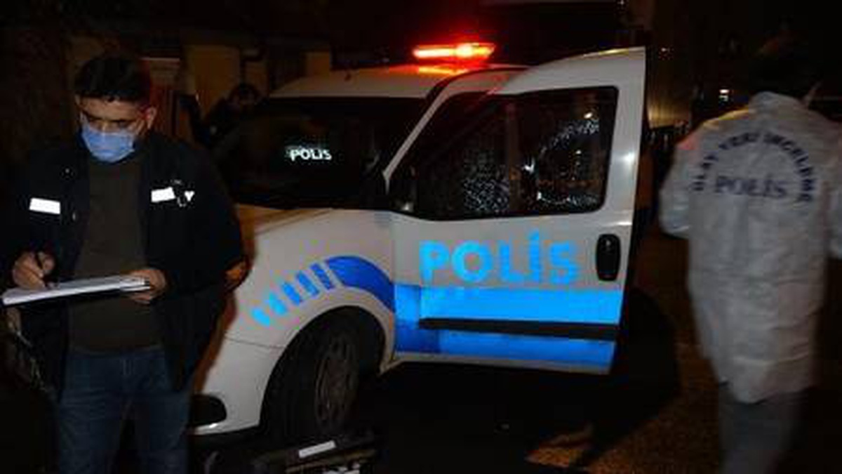 Son dakika haberi... Kısıtlamayı ihlal cezası yazan polislere saldırdılar