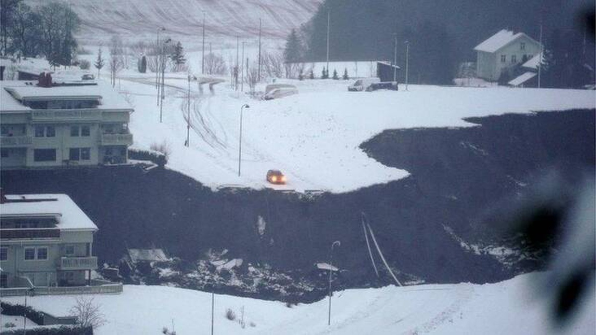 Norveç\'te heyelan yüzünden 10 kişi yaralandı, 21 kişiden haber alınamıyor