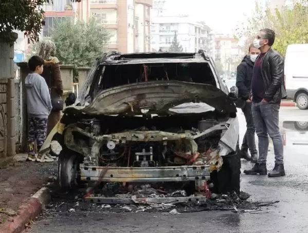 Son dakika haberleri... Park halindeki cip, alev alev yandı