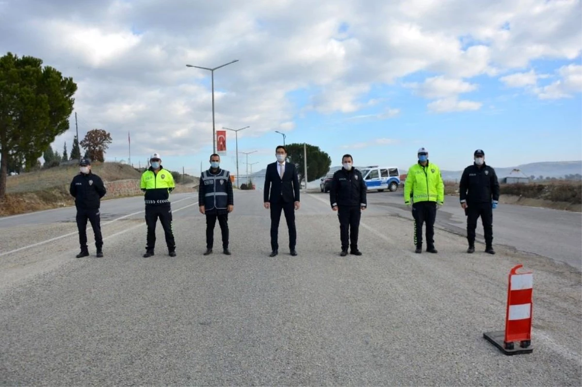 Selendi\'de polis ve jandarmadan huzur uygulaması