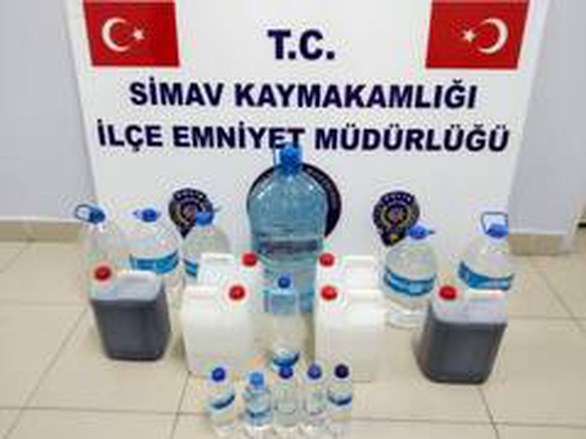 Simav\'da 53 litre kaçak içki yakalandı