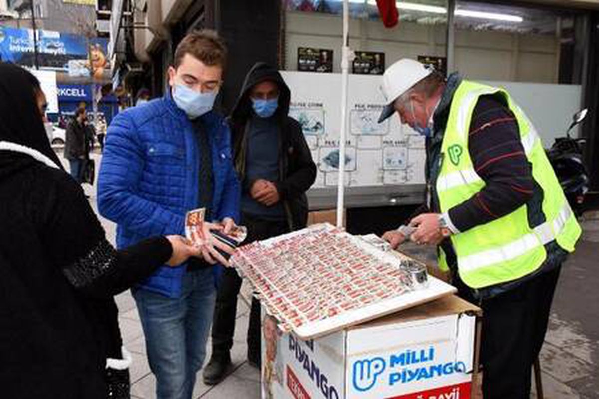 Milli Piyango\'nun yılbaşı biletlerine Tekirdağ\'da yoğun ilgi