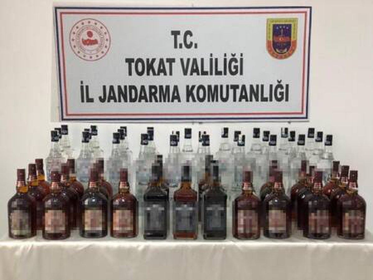 Tokat\'ta, 102 litre kaçak içki ele geçirildi
