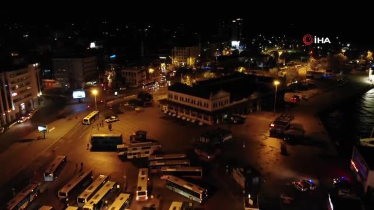 4 günlük yılbaşı kısıtlamasında Kadıköy Meydanı boş kaldı