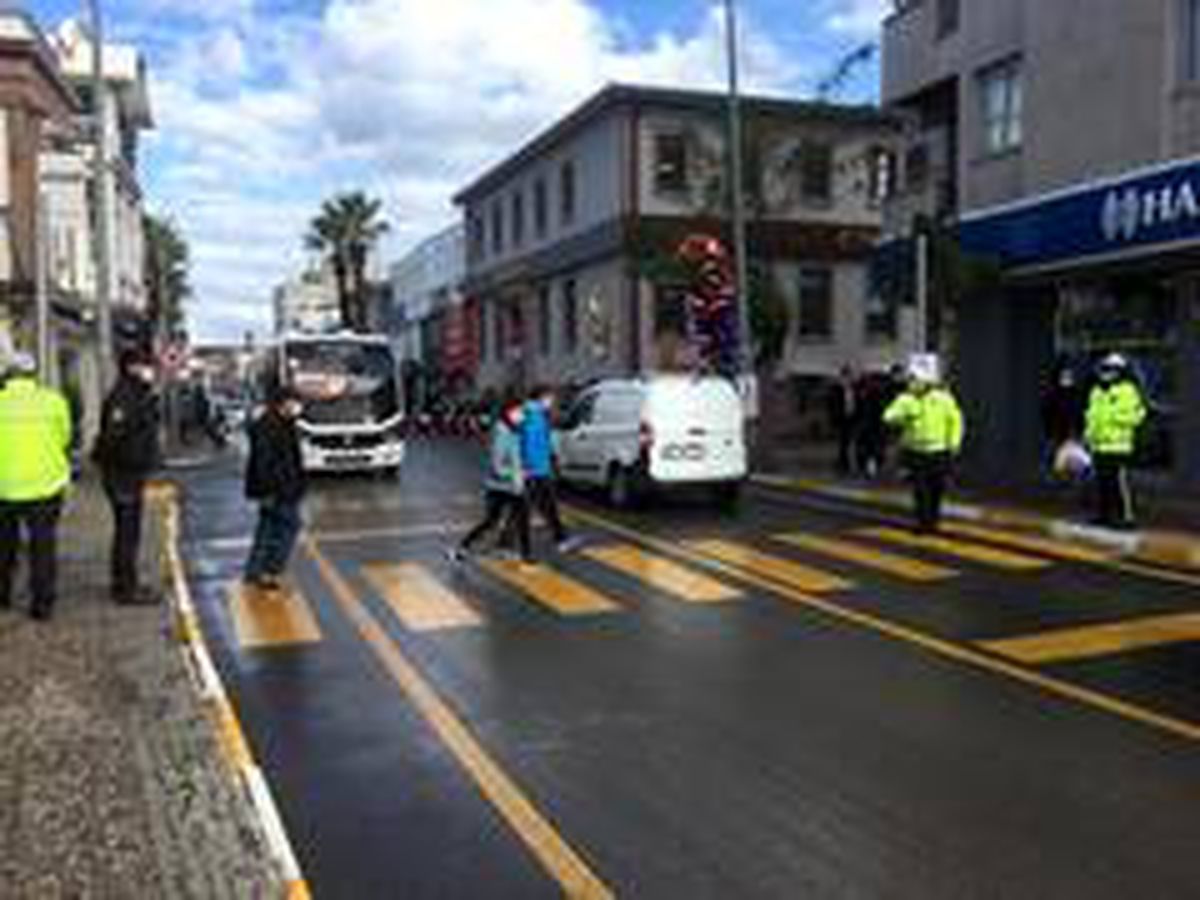 Ayvalık polisinden yoğun yılbaşı mesaisi