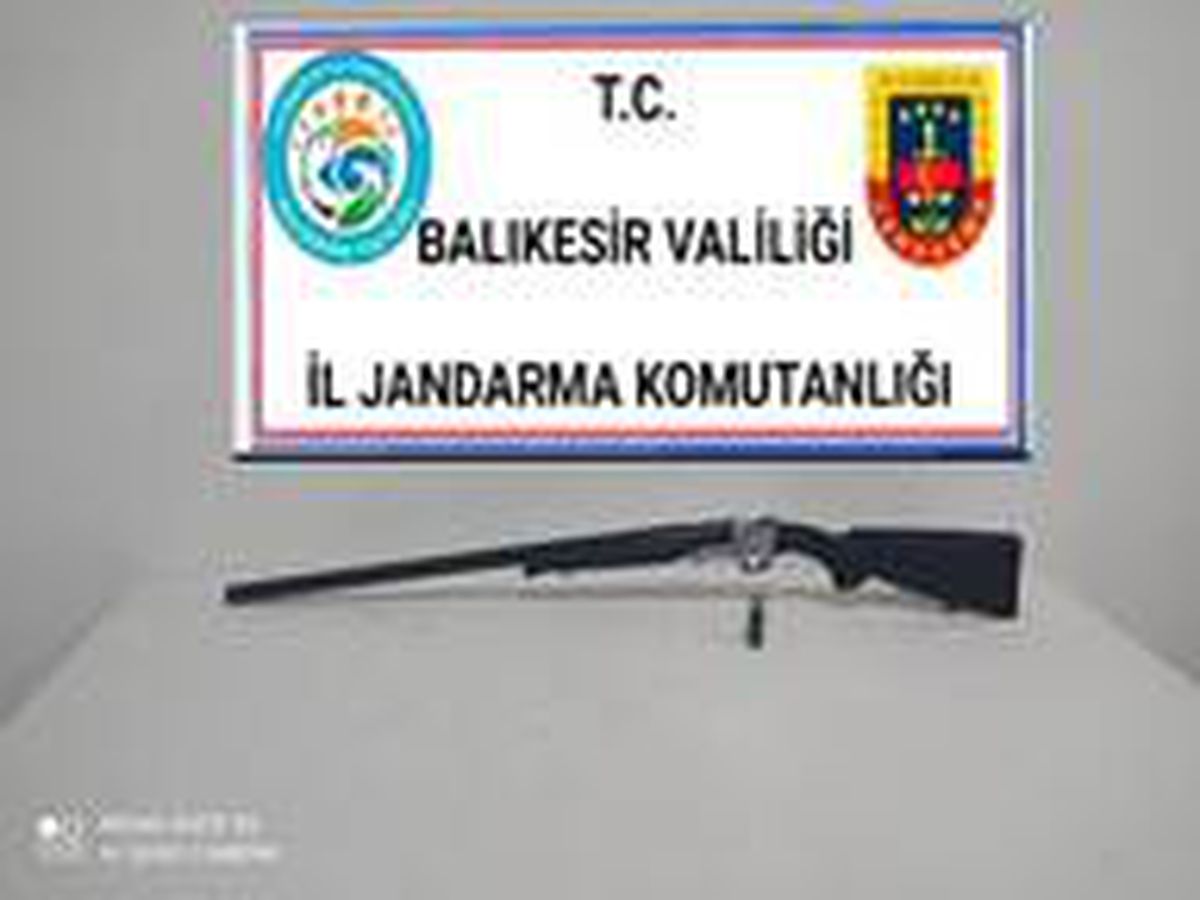 Balıkesir\'de jandarma ekipleri 18 aranan şahsı yakaladı