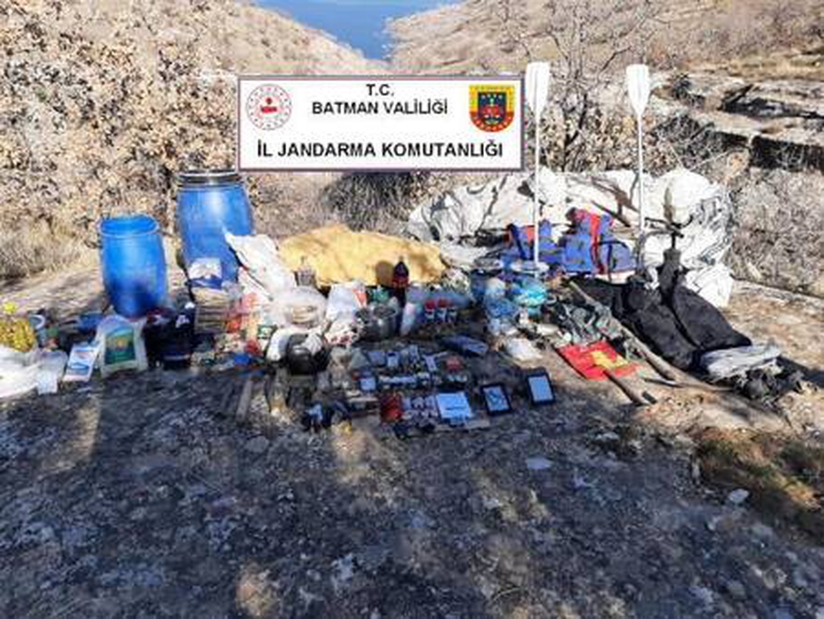Batman\'da 3.5 kilo C4 patlayıcı ele geçirildi