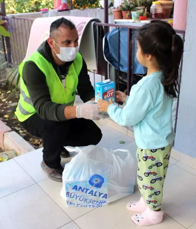 Büyükşehir'den çocuklara 224 bin litre süt