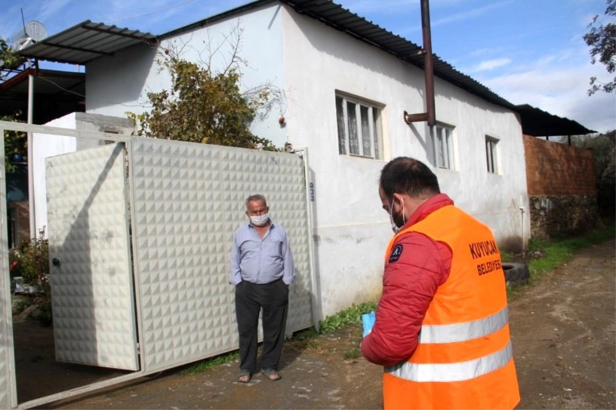 Kuyucak Belediyesi Korona virüs hastalarını yalnız bırakmıyor