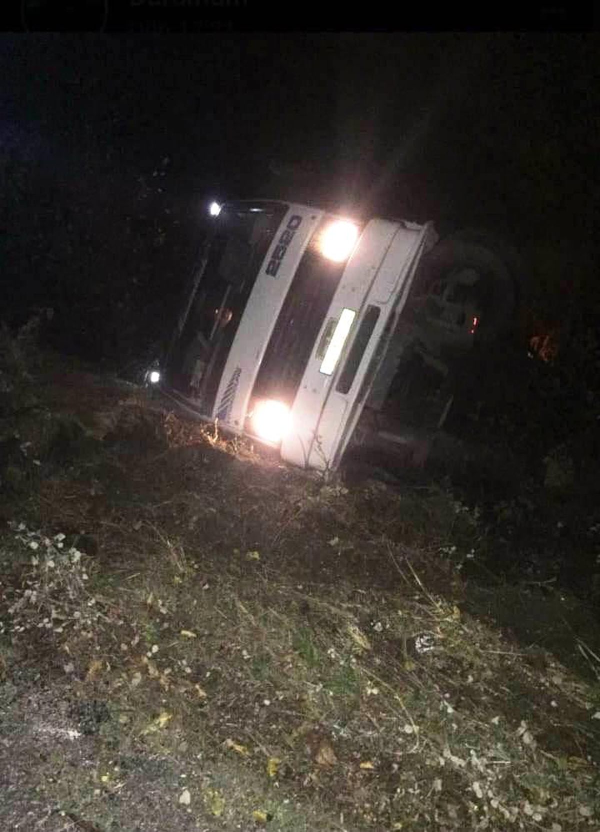 Ağaçların sayesinde uçuruma yuvarlanmaktan kurtuldu