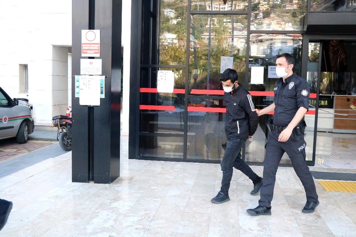 Alanya\'da 3 motosiklet hırsızlığına karışan şüpheli yakalandı