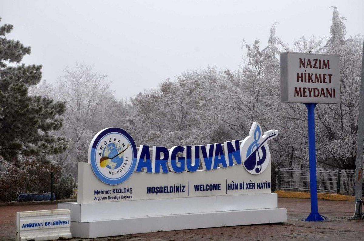 Arguvan sis altında