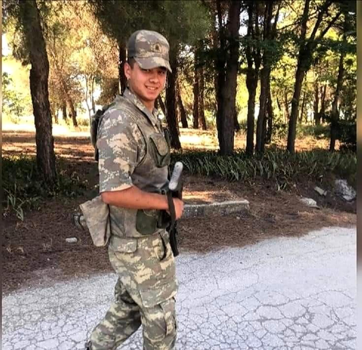 Son dakika! Asker oğlunu karşısında gören annesin sevinç çığlıkları
