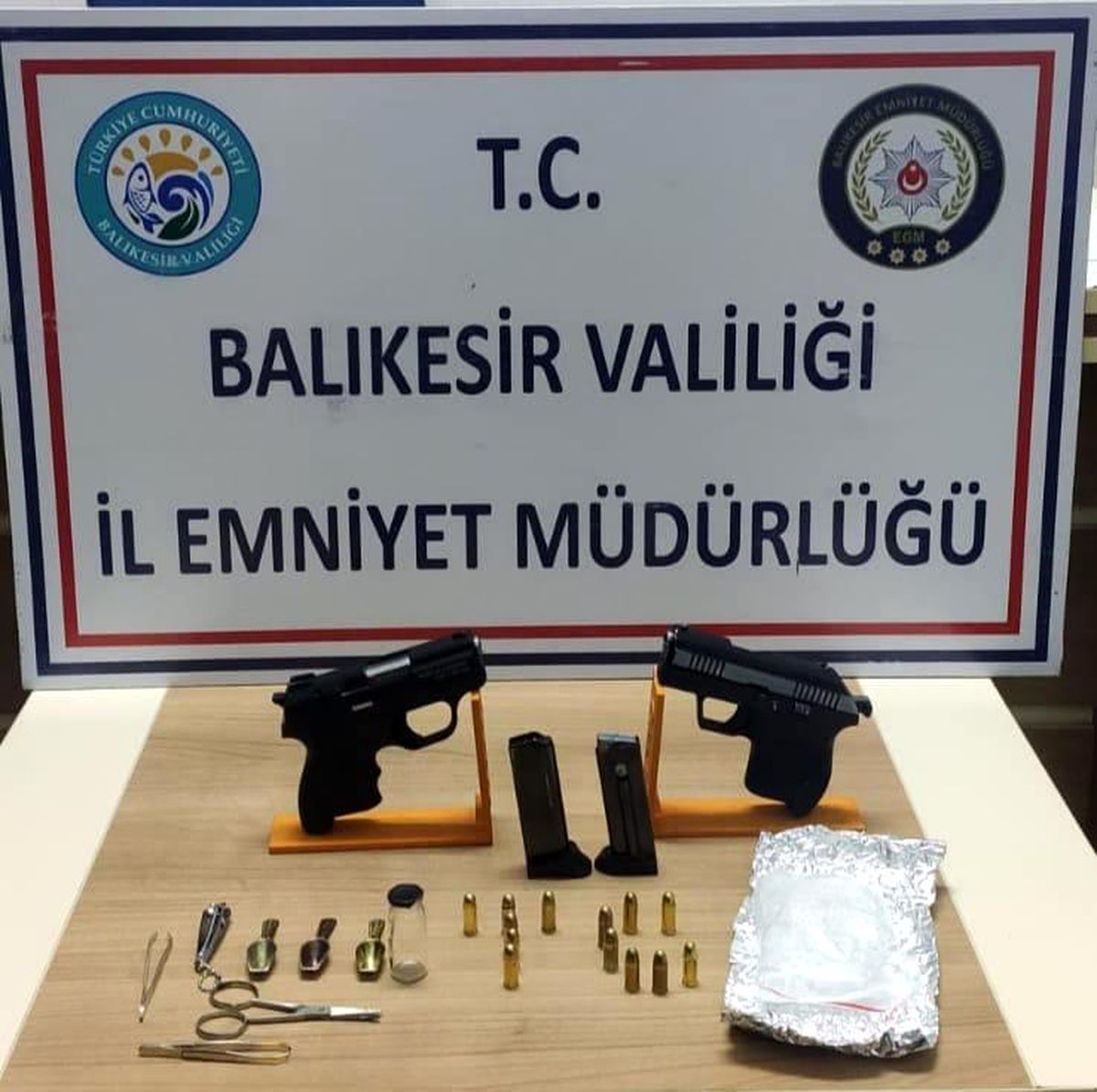 Balıkesir\'de 10 aranan şahıs yakalandı