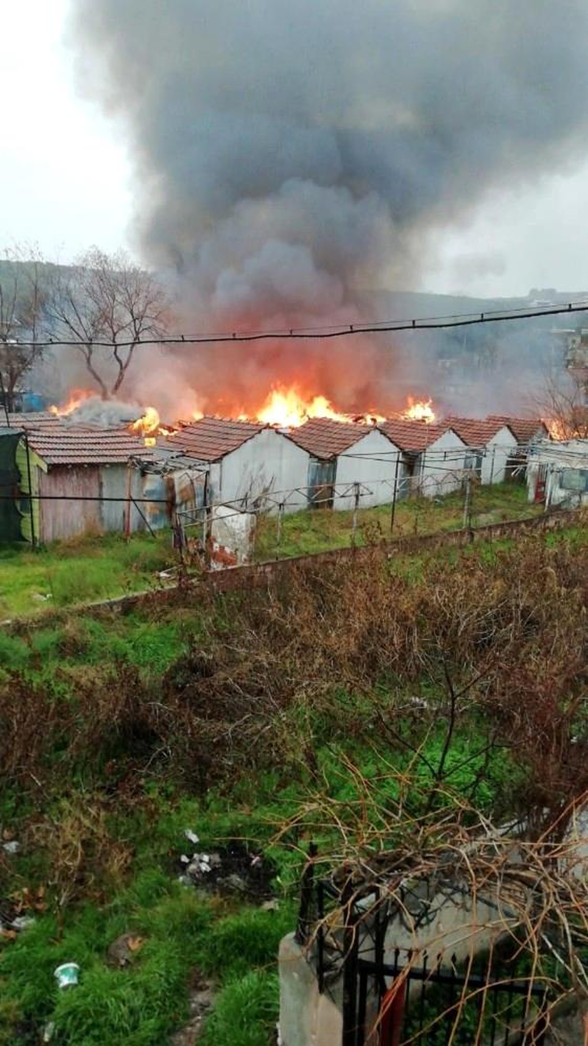 Bursa\'da tatil köyü yılın ilk günü alevlere teslim oldu