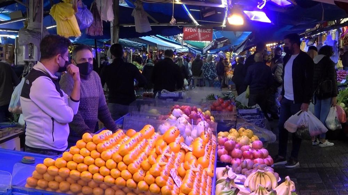Bursa\'nın çarşı ve pazarlarında 80 saatlik kısıtlama öncesi yoğunluk