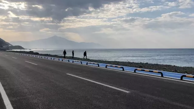 Denizde kaybolan genci arama çalışmaları devam ediyor Denizde kaybolan genci arama çalışmaları devam ediyor