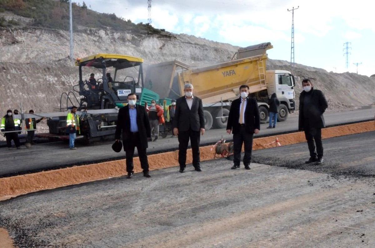 Emet\'te yol çalışmalarında sona gelindi